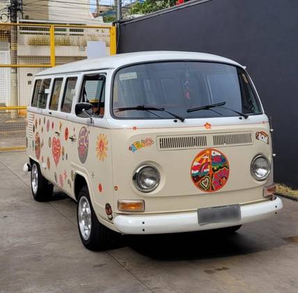 VOLKSWAGEN KOMBI 1.6 STD 8V GASOLINA 3P MANUAL